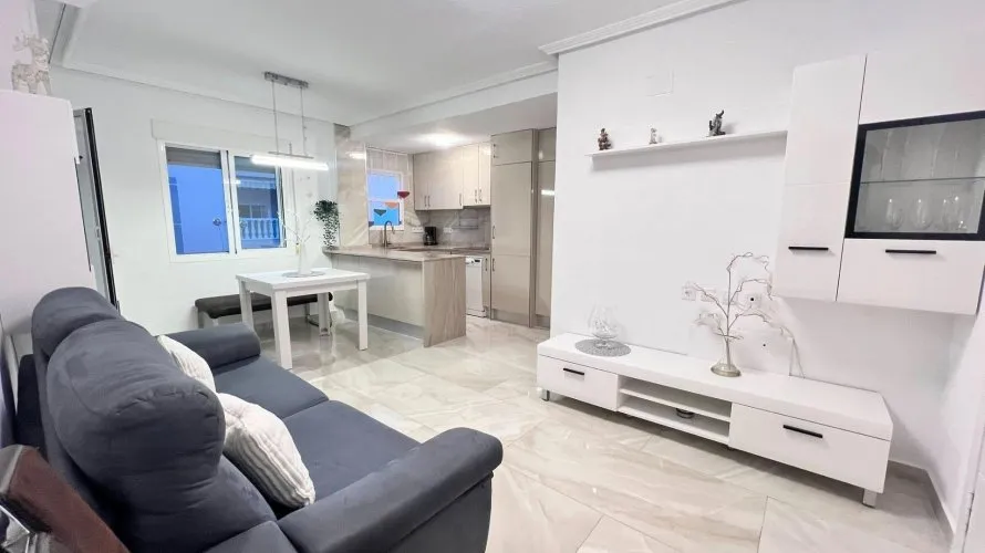 Apartamento de 60m² en Torrevieja, España No. 2229 № 5