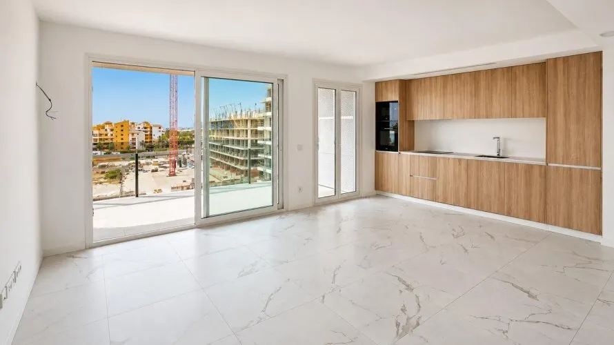 Apartamento de 2 dormitorios en Torrevieja, España No. 2140 № 28