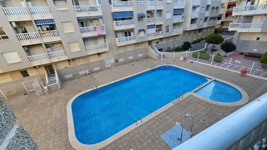 Apartamento de 1 dormitorio en Torrevieja, España No. 2304 № 17