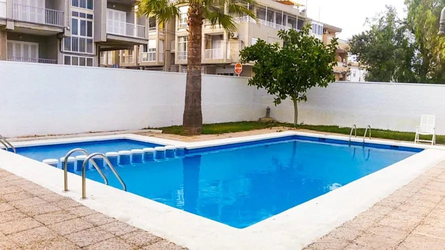 Apartamento de 51m² en Torrevieja, España No. 2220 № 1