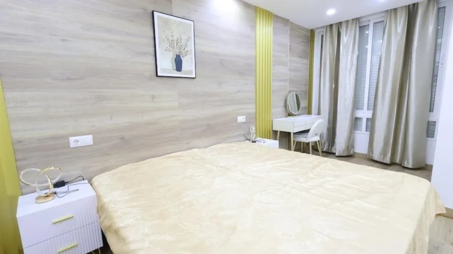 Apartamento de 4 dormitorios en Torrevieja, España No. 1999 № 2