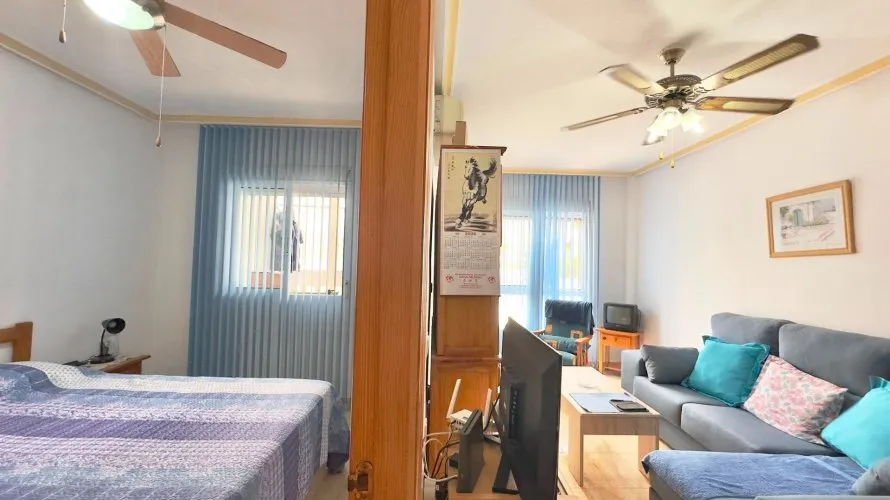 Apartamento de 1 dormitorio en Torrevieja, España No. 2340 № 10