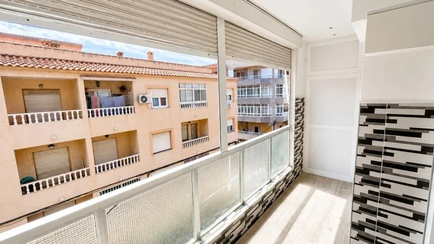 Apartamento de 1 dormitorio en Torrevieja, España No. 2323 № 11
