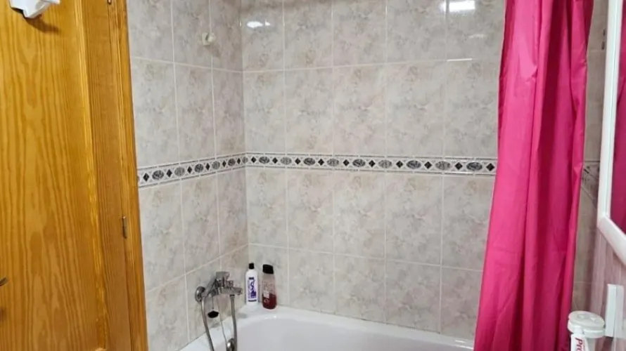 Apartamento de 1 dormitorio en Torrevieja, España No. 2304 № 4