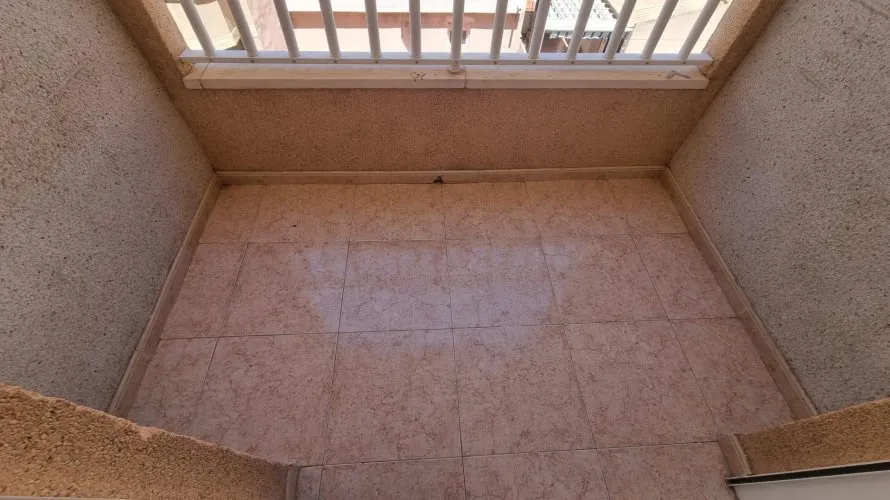 Apartamento de 2 dormitorios en Torrevieja, España No. 2331 № 3