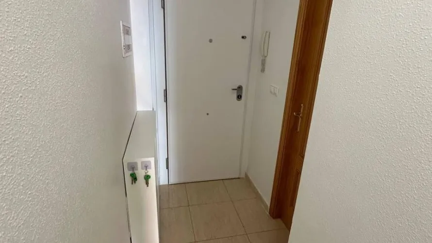 Apartamento de 2 dormitorios en Torrevieja, España No. 2362 № 23