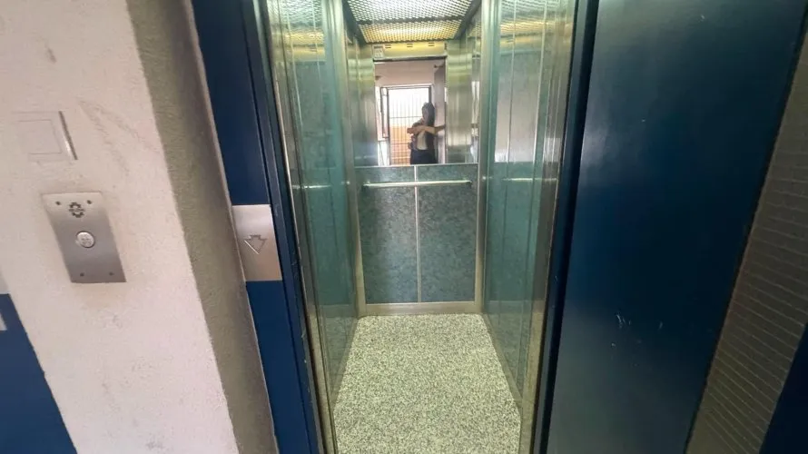 Apartamento de 1 dormitorio en Valencia, España No. 2146 № 1