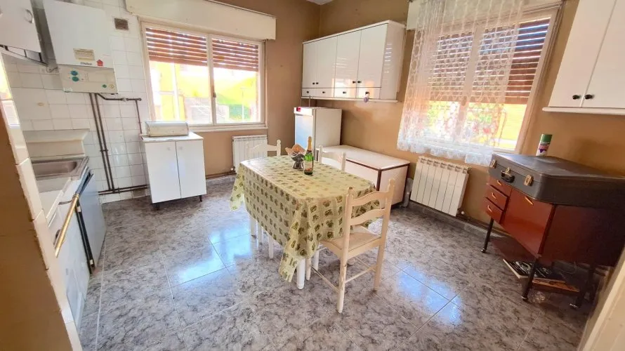 Apartamento de 2 dormitorios en Langreo, España No. 2224 № 10