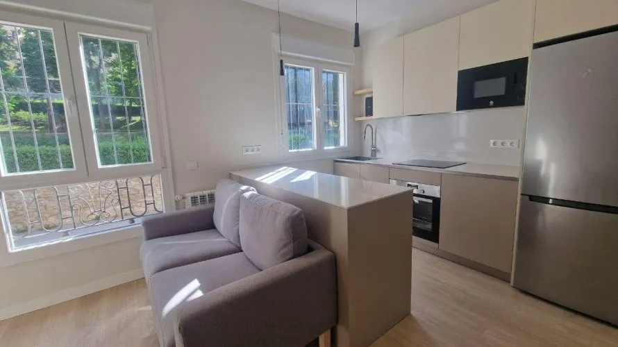 Apartamento de 1 dormitorio en Madrid, España No. 2051