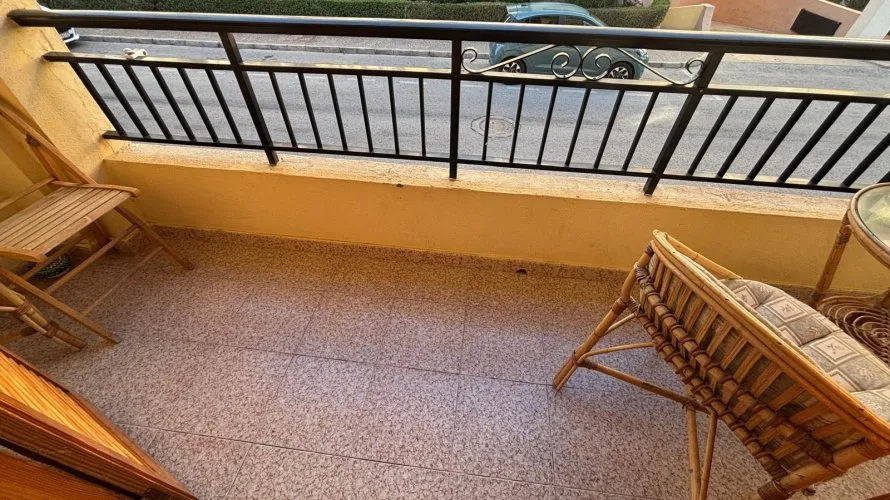 Apartamento de 1 dormitorio en Torrevieja, España No. 2066 № 1