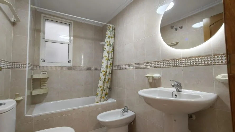 Apartamento de 2 dormitorios en Torrevieja, España No. 2352 № 3