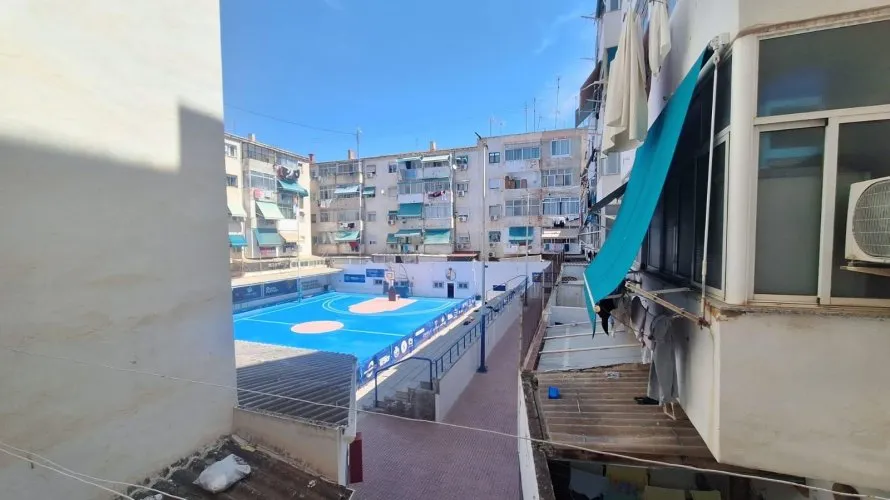 Apartamento de 2 dormitorios en Alicante, España No. 2359 № 12