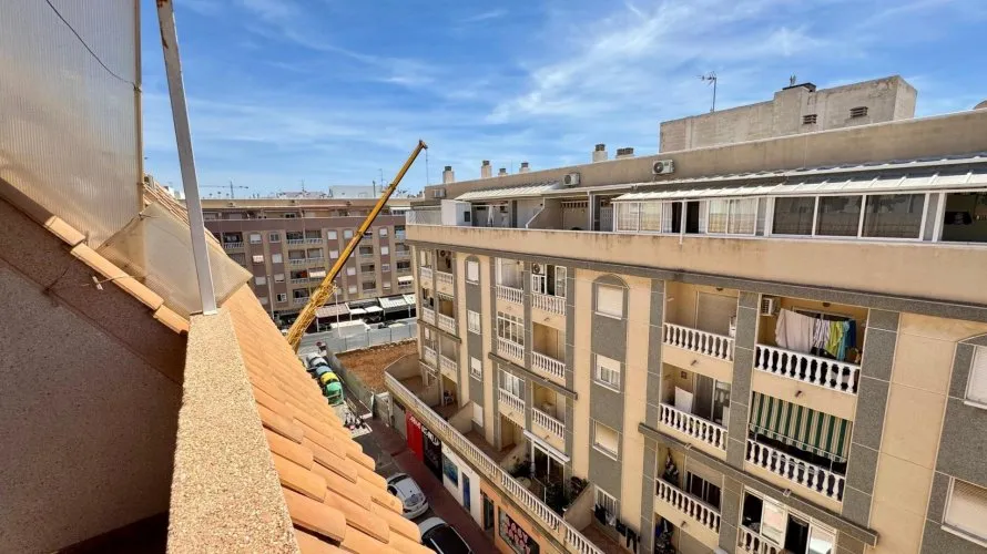 Ático de 2 dormitorios en Torrevieja, España No. 2207 № 1