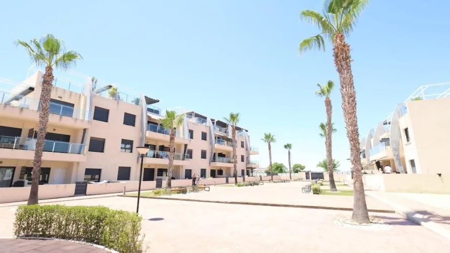 Apartamento de 2 dormitorios en Pilar de la Horadada, España No. 2139