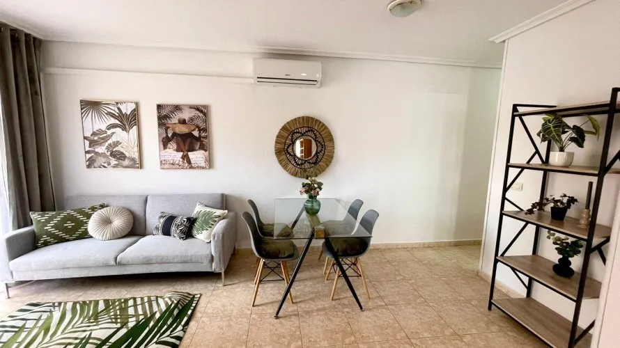 Apartamento de 1 dormitorio en Torrevieja, España No. 2258 № 9