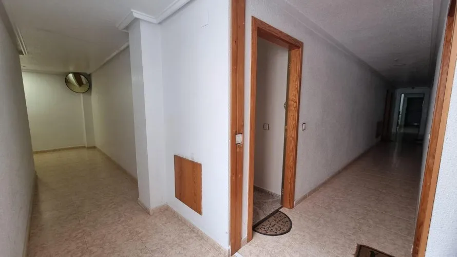 Apartamento de 2 dormitorios en Torrevieja, España No. 2209 № 21