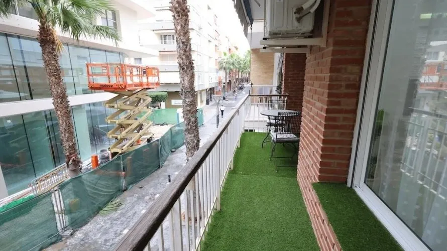 Apartamento de 4 dormitorios en Torrevieja, España No. 1999 № 1