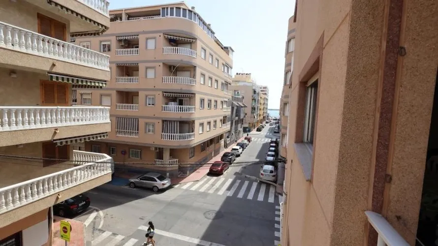 Apartamento de 3 dormitorios en Torrevieja, España No. 2300 № 11