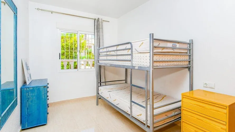 Apartamento de 55m² en Campoamor, España No. 2375