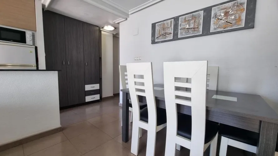 Apartamento de 2 dormitorios en Torrevieja, España No. 2186 № 5