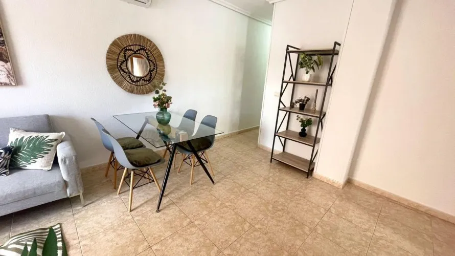 Apartamento de 1 dormitorio en Torrevieja, España No. 2258 № 6