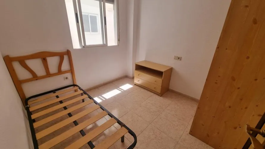 Apartamento de 2 dormitorios en Torrevieja, España No. 2331 № 4