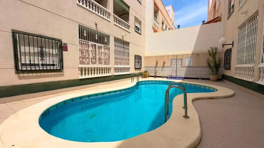 Apartamento de 1 dormitorio en Torrevieja, España No. 2340 № 22