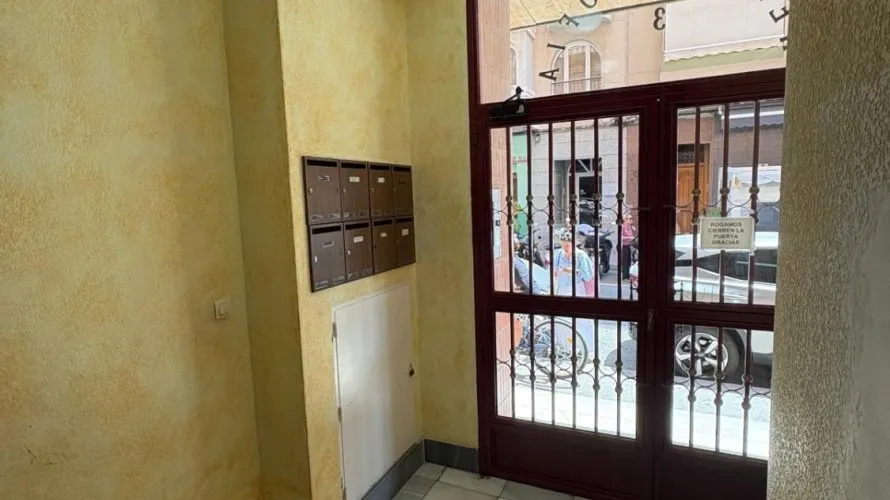 Apartamento de 4 dormitorios en Torrevieja, España No. 2042 № 4