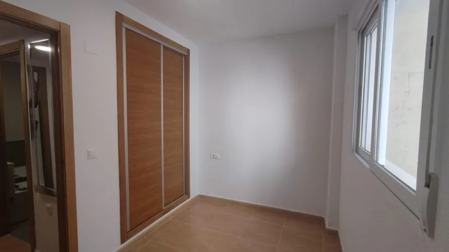 Apartamento de 2 dormitorios en Alicante, España No. 2082 № 19