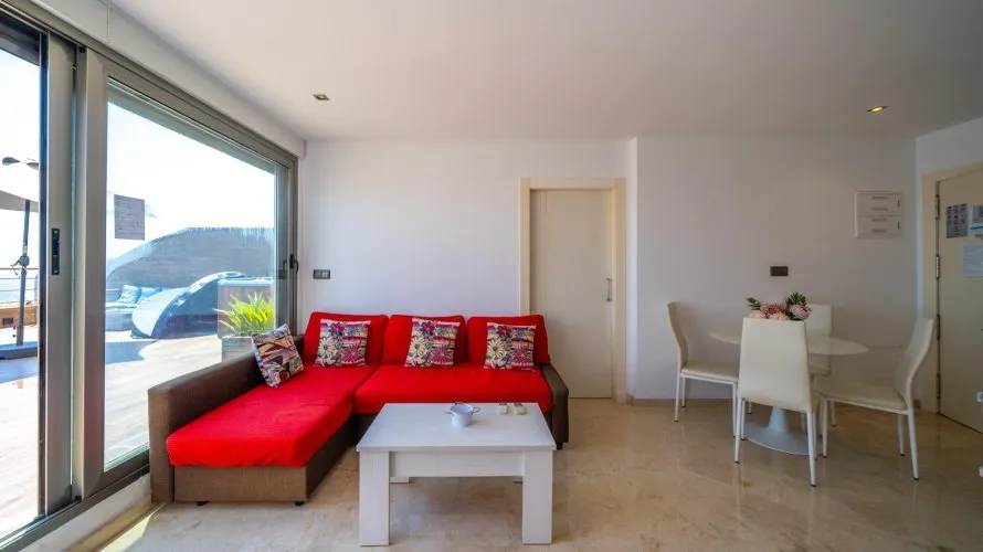 Ático de 2 dormitorios en Alicante, España No. 2079 № 9