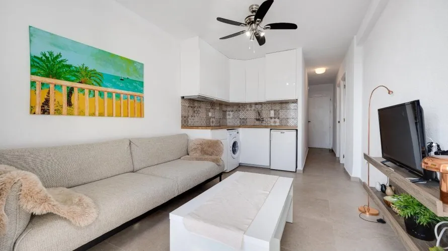 Apartamento de 1 dormitorio en Torrevieja, España No. 2290 № 18