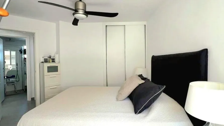 Apartamento de 2 dormitorios en Torrevieja, España No. 2277 № 7