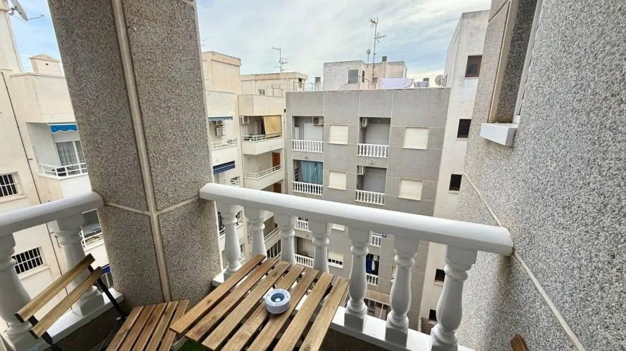 Apartamento de 1 dormitorio en Torrevieja, España No. 2262 № 3