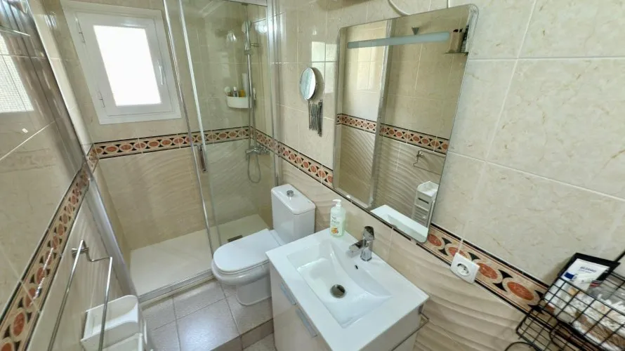 Apartamento de 1 dormitorio en La Florida, España No. 2194 № 4