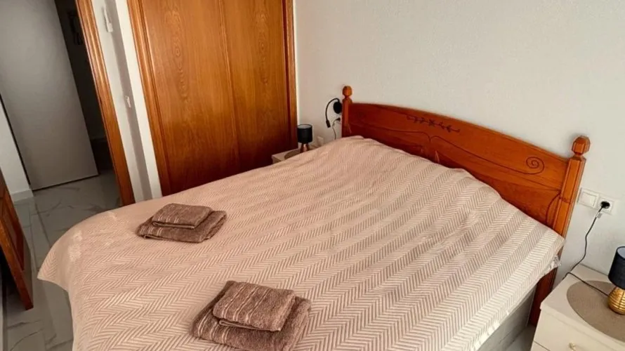 Apartamento de 3 dormitorios en Torrevieja, España No. 1987 № 8