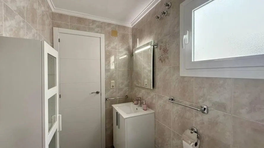 Apartamento de 1 dormitorio en Torrevieja, España No. 2262 № 4