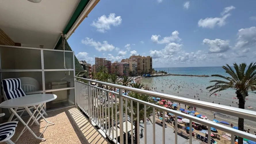 Apartamento de 3 dormitorios en Torrevieja, España No. 1989 № 15