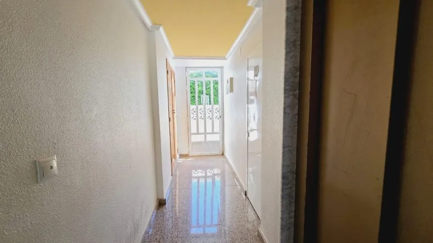 Apartamento de 1 dormitorio en Nueva Torrevieja, España No. 2345 № 3