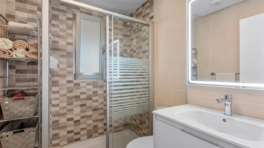 Apartamento de 2 dormitorios en San Miguel de Salinas, España No. 2019
