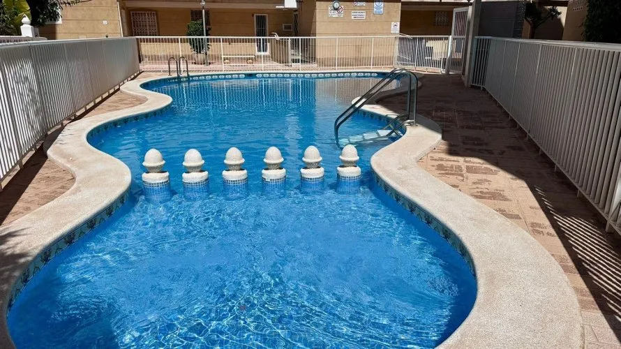 Apartamento de 2 dormitorios en Torrevieja, España No. 2074 № 4