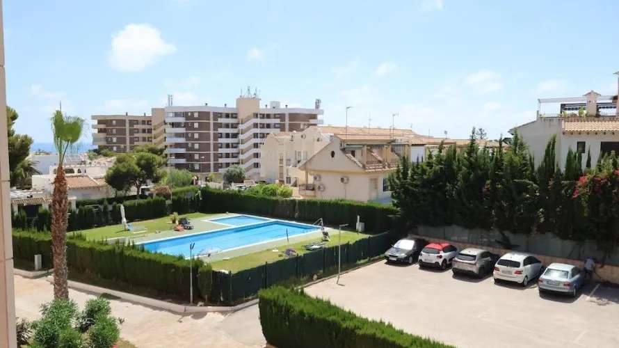 Apartamento de 3 dormitorios en La Zenia, España No. 2056 № 1