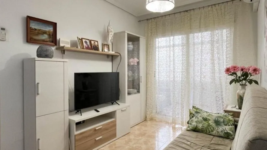 Apartamento de 1 dormitorio en Torrevieja, España No. 2361 № 17