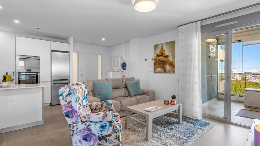 Apartamento de 2 dormitorios en San Miguel de Salinas, España No. 2019 № 6