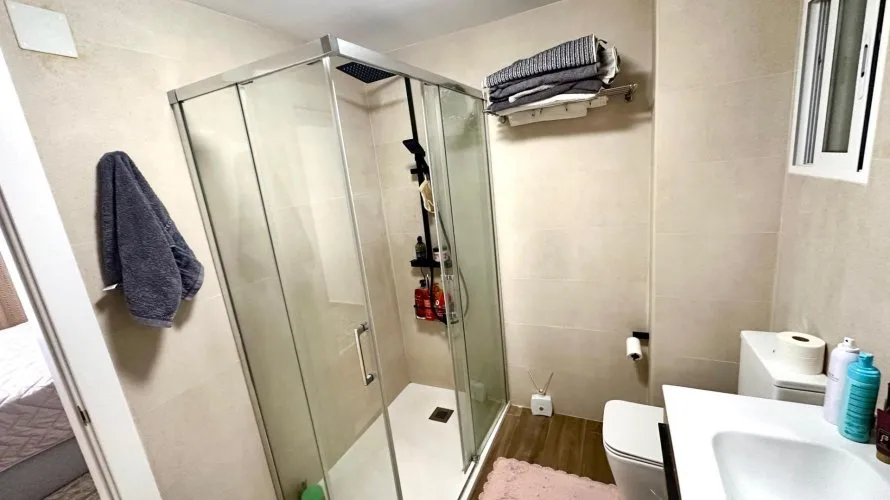 Apartamento de 4 dormitorios en Alicante, España No. 2105 № 11