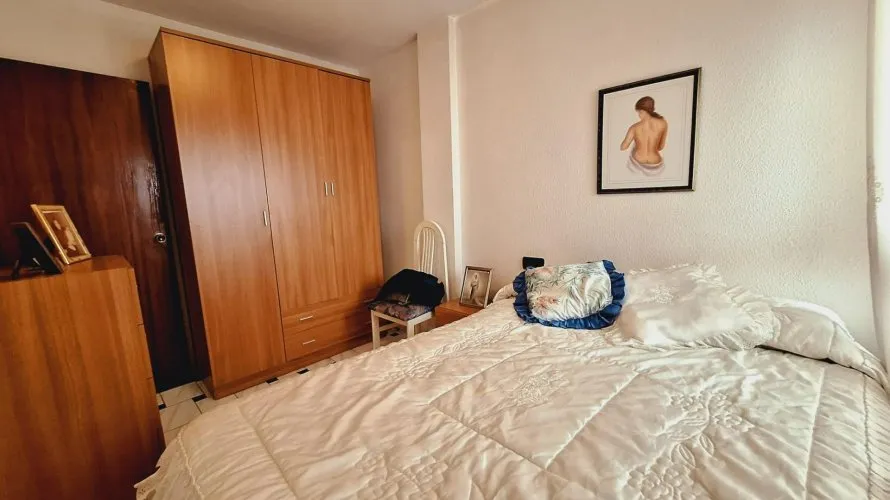 Apartamento de 1 dormitorio en Torrevieja, España No. 2257 № 2