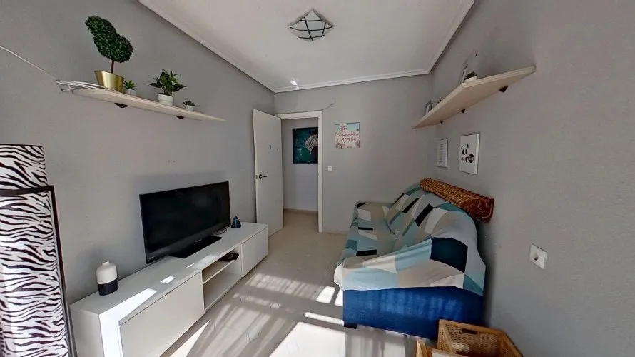 Apartamento de 4 dormitorios en Torrevieja, España No. 2042 № 20