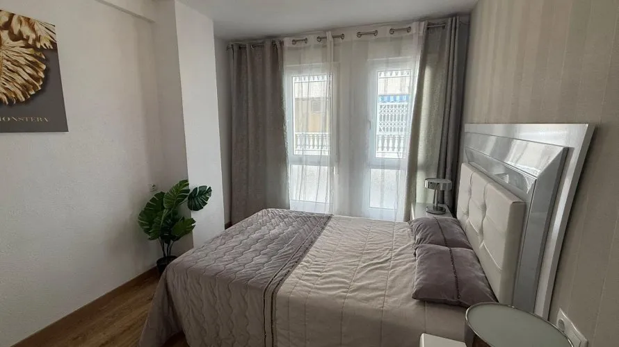 Apartamento de 2 dormitorios en Torrevieja, España No. 2285 № 7
