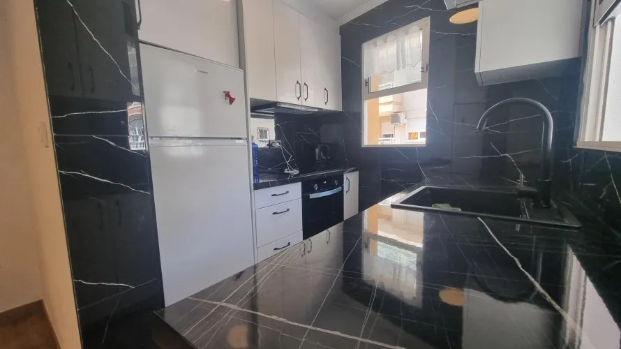 Apartamento de 1 dormitorio en Torrevieja, España No. 2094 № 1