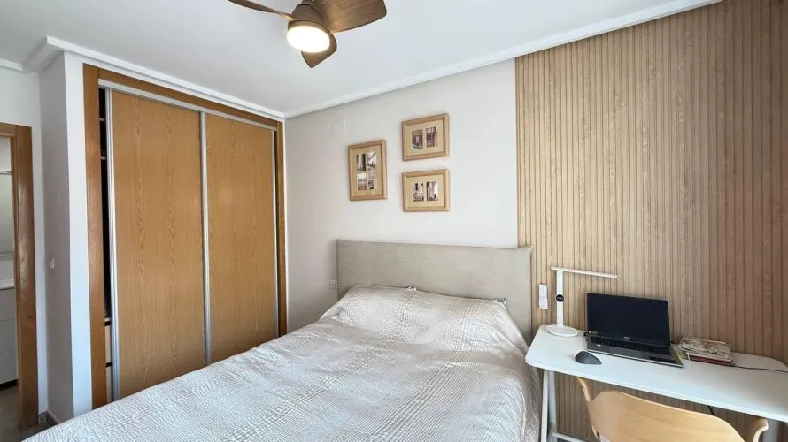 Apartamento de 1 dormitorio en Torrevieja, España No. 2190 № 12