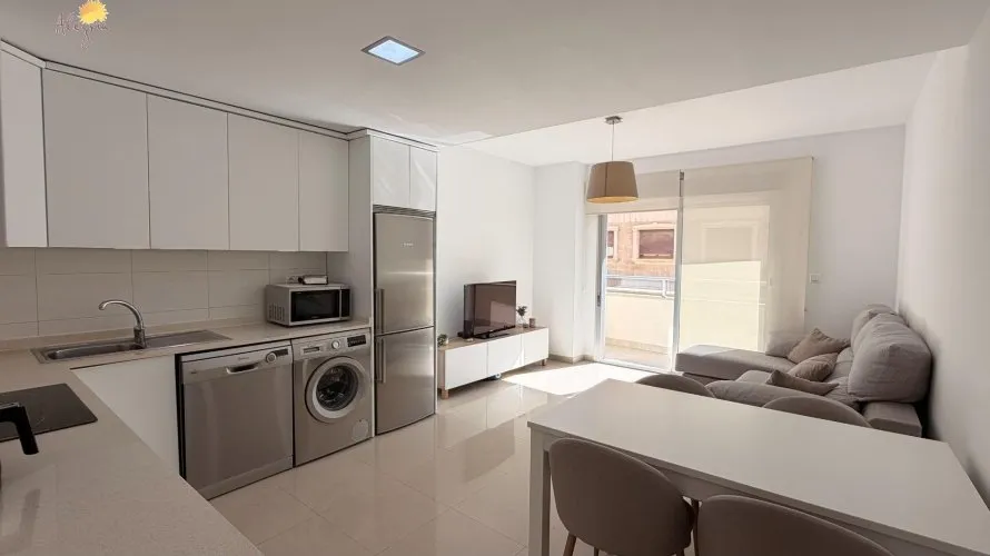 Apartamento de 1 dormitorio en Torrevieja, España No. 2326 № 17